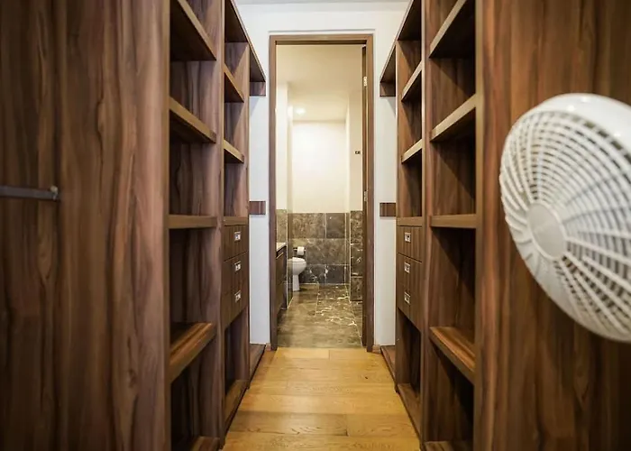 Luxury 3br Pool And Gym In Roma Apartment *