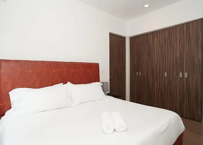 Luxury 3br Pool And Gym In Roma Apartment